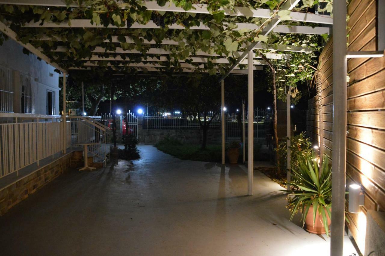 Antony Apartment Nea Plagia